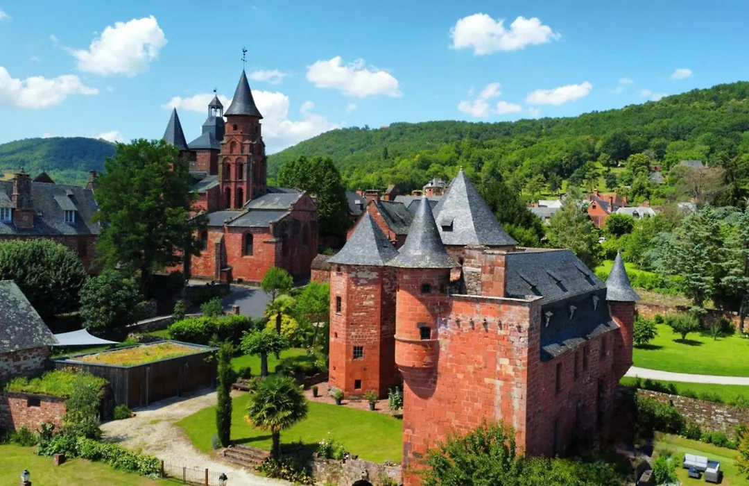 Château de Vassinhac chambres d'hôtes Collonges la rouge-1