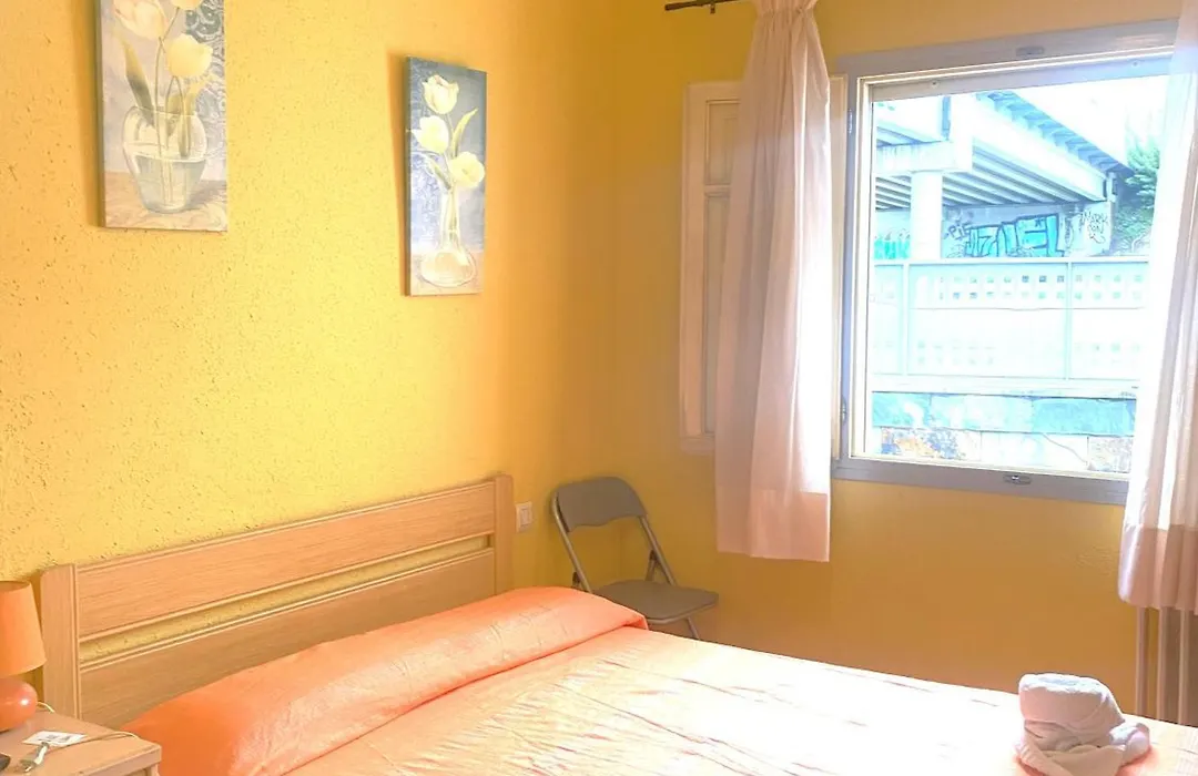 Hostal Lleida-1