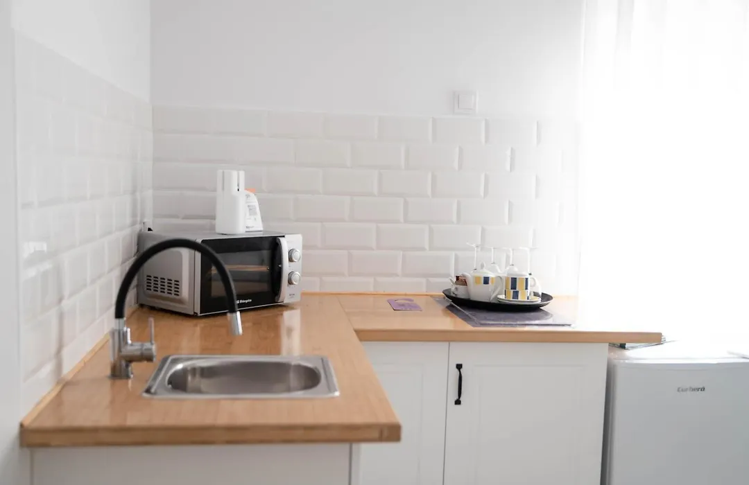 M&A Hostal en Onda-1
