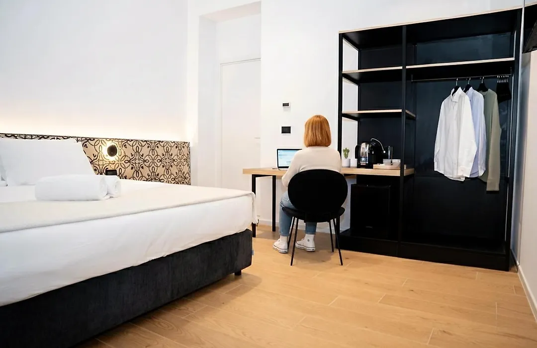 Aria Collection Bari-1