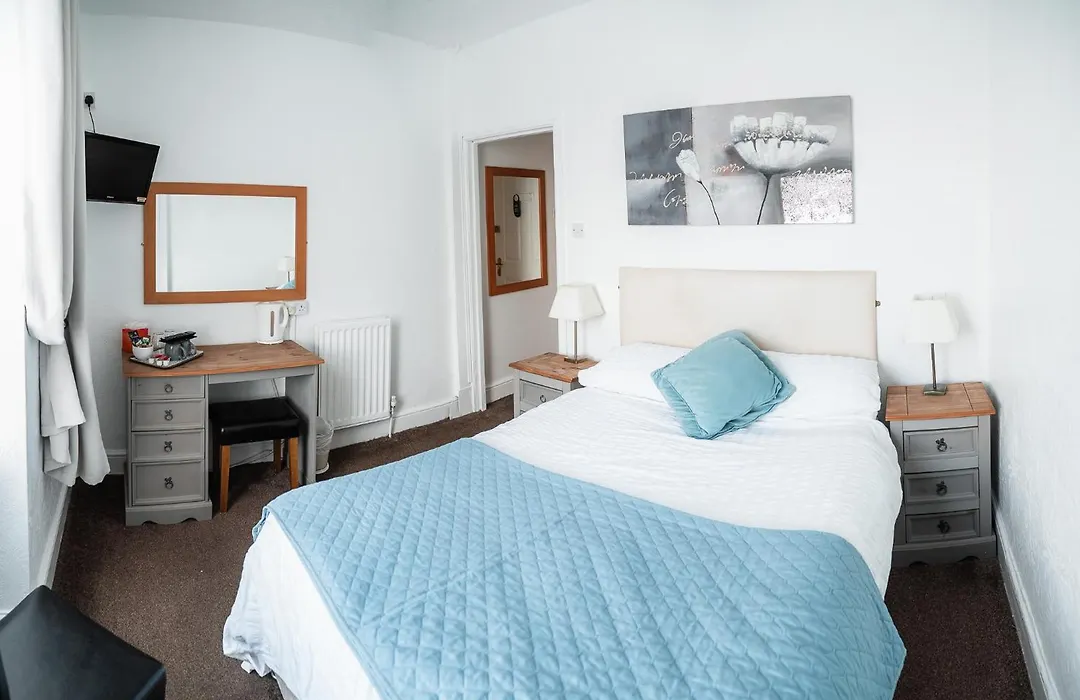 The Clovelly Hotel-1