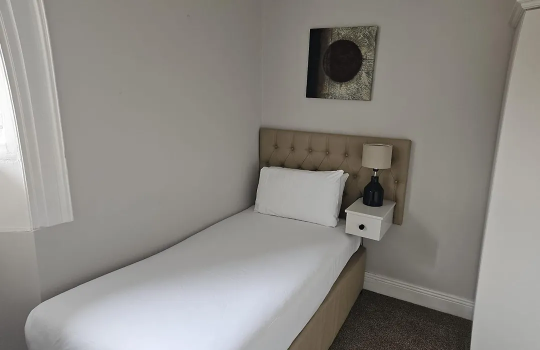 Brogans Bar & Hotel-1