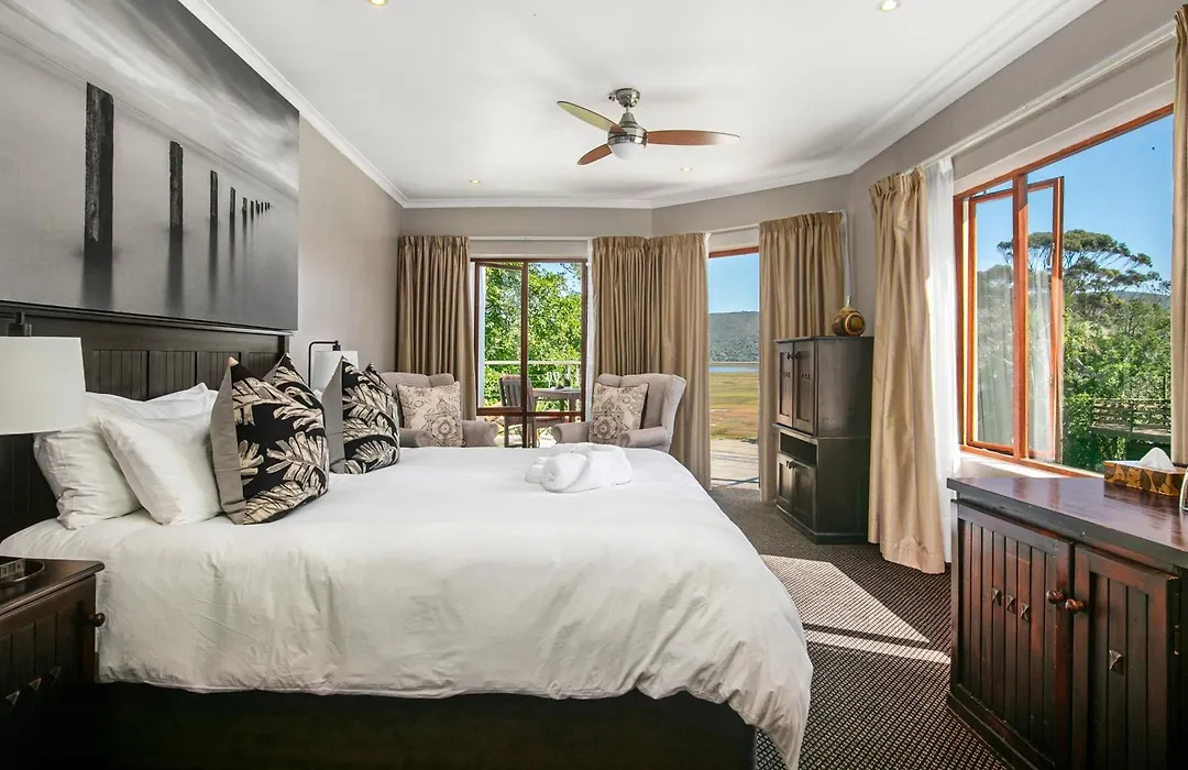 Waterfront Lodge-1