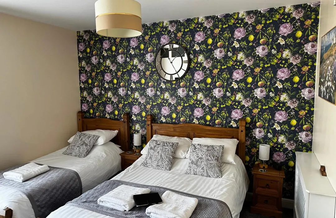 Willows Guest House-1