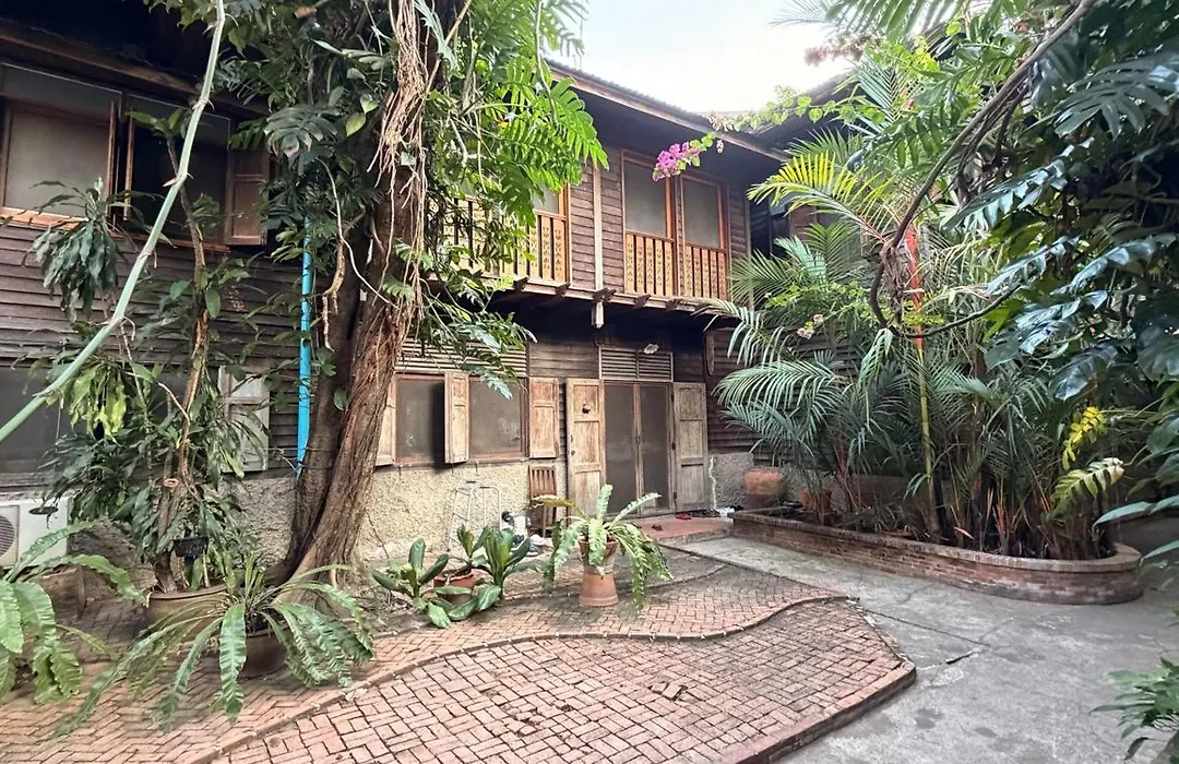 Villa Guesthouse Bangkok-1