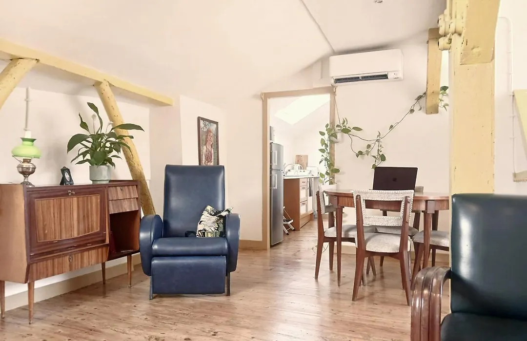 Lisbon Calling Rooms & Studio-1