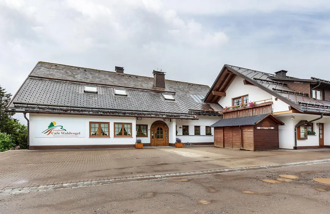 Cafe-Restaurant-Gaestehaus Waldvogel-1
