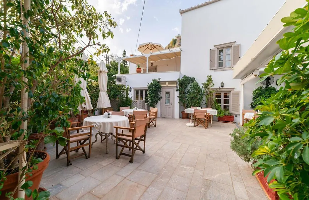 Angelica Traditional Boutique Hotel-1