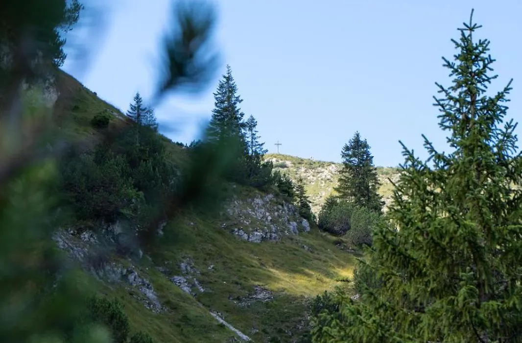 Berghaus Schaefer-1