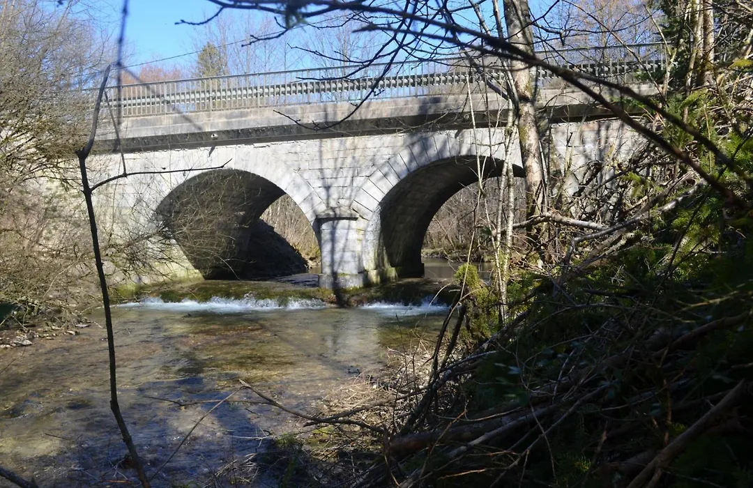 Auberge du tilleul chambres de campagne dans la région lacs et cascades-1