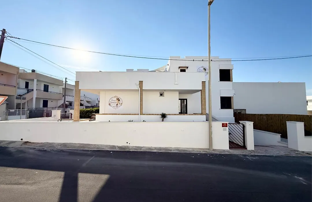 Donna Ginevra Rooms - A soli 300m dalla Spiaggia-1