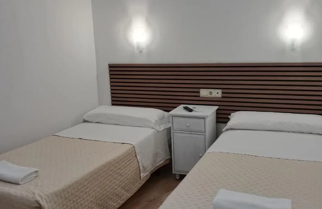 Hostal PILAS ALCARAYÓN-1