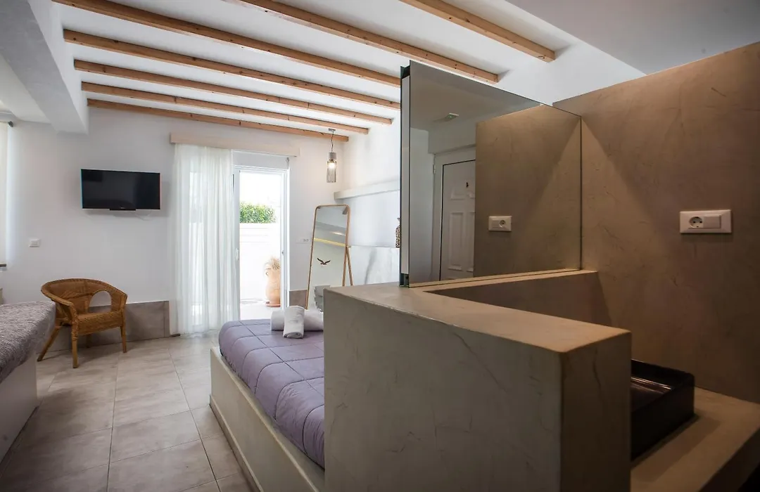 Alexander Studios & Suites - Adults Only-1