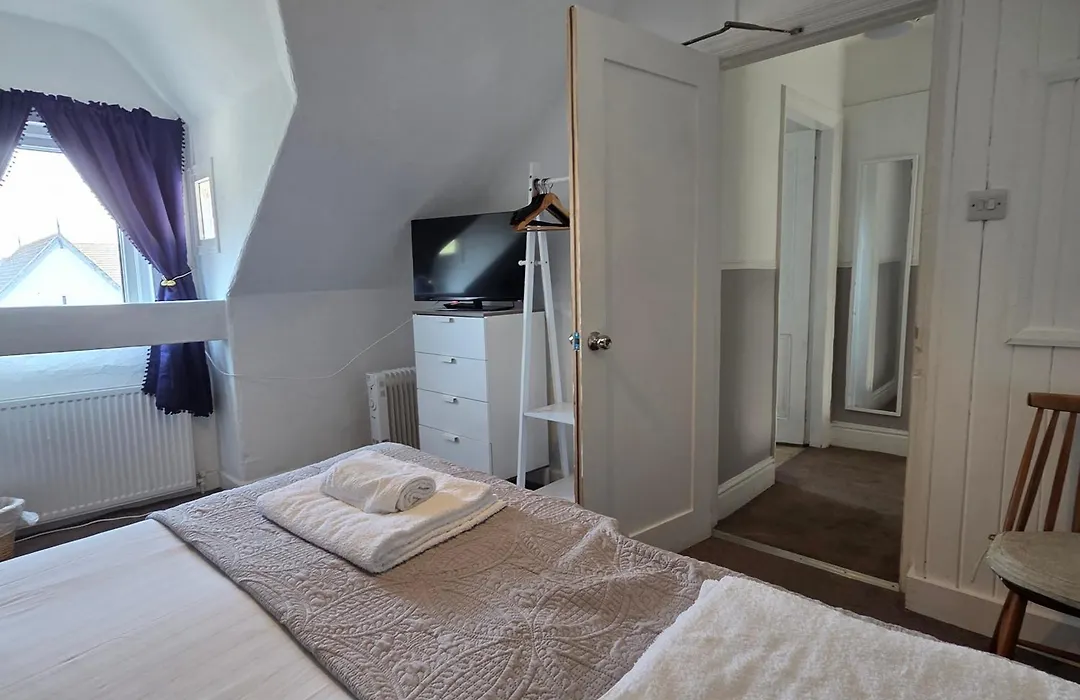 The Merrydale Guest House-1