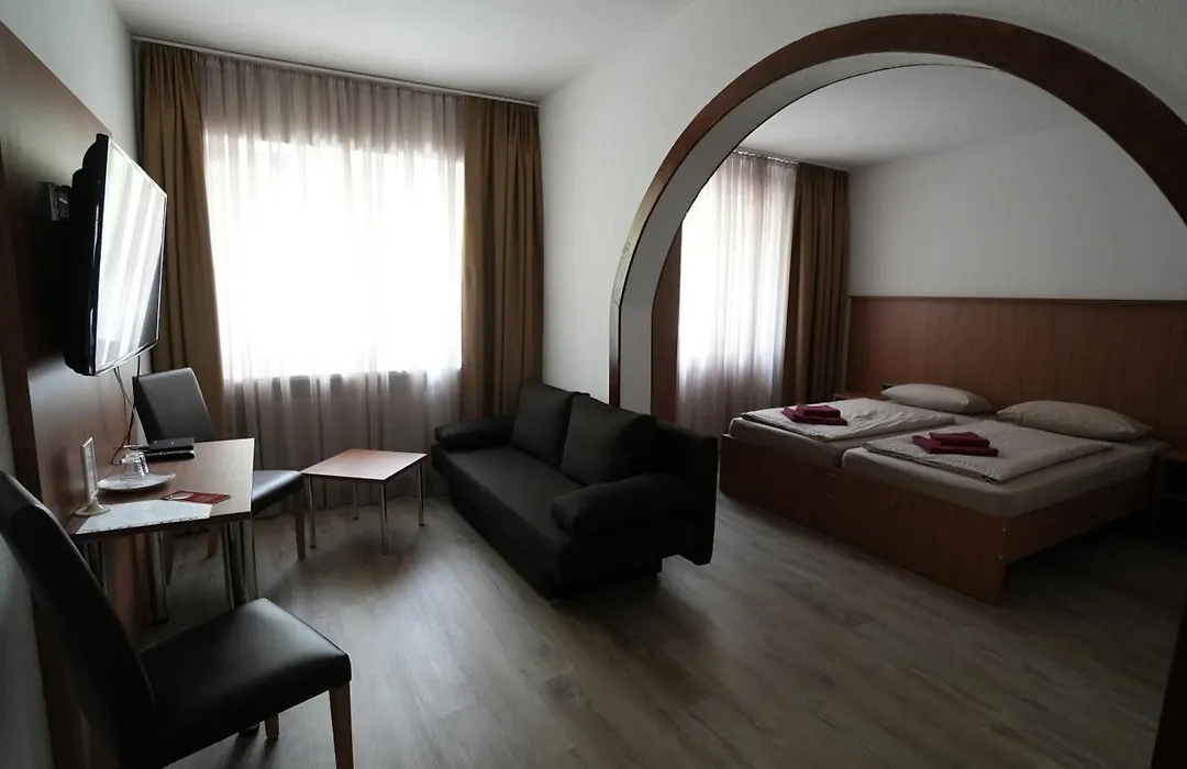 Berl Inn-1