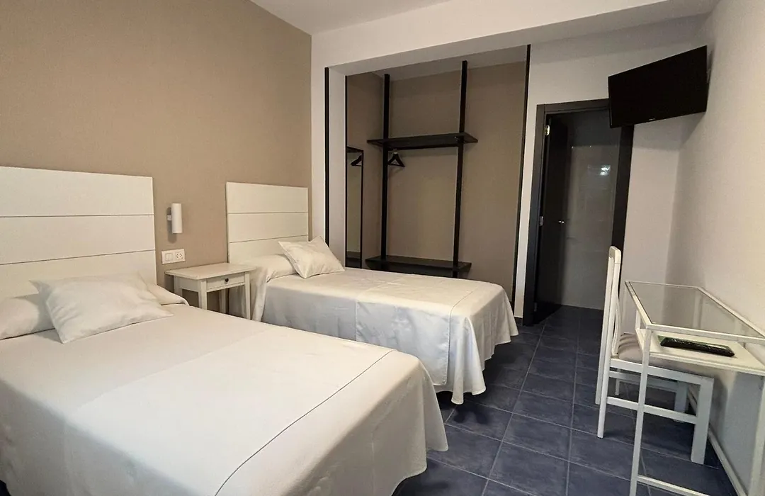 Hostal Casa Julio - Auto Check-In-1