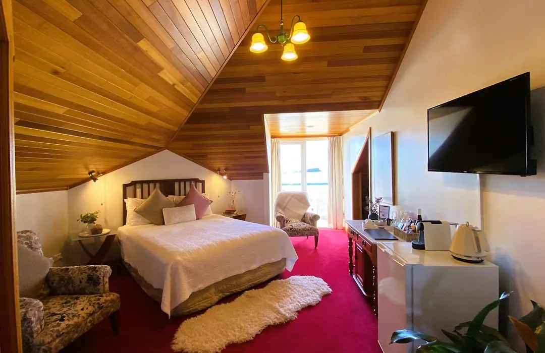 Hanlon Guest House-1