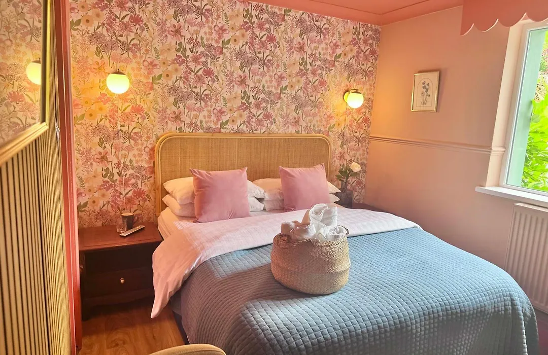 The Emsworth Hotel-1