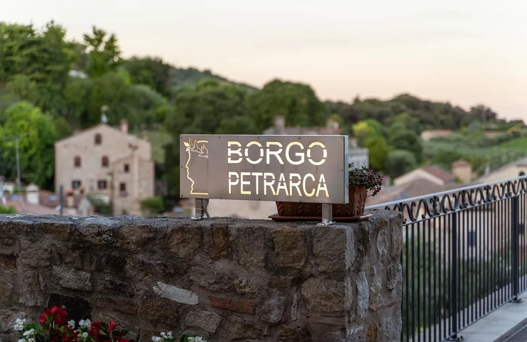 Borgo Petrarca-1