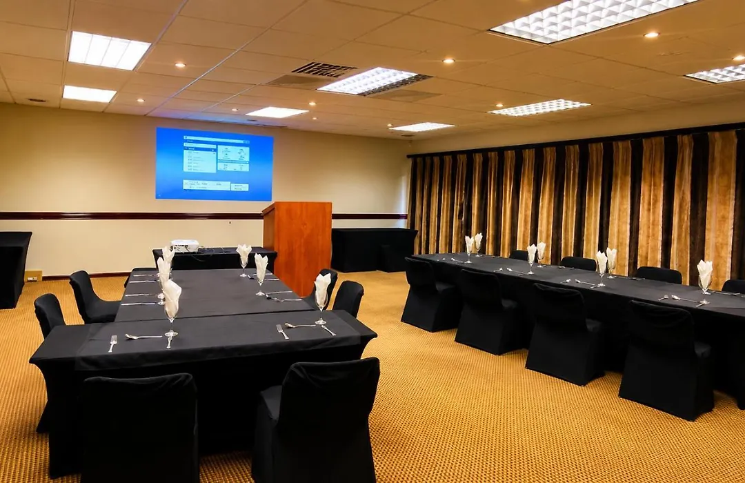 Benvenuto Hotel & Conference Centre-1