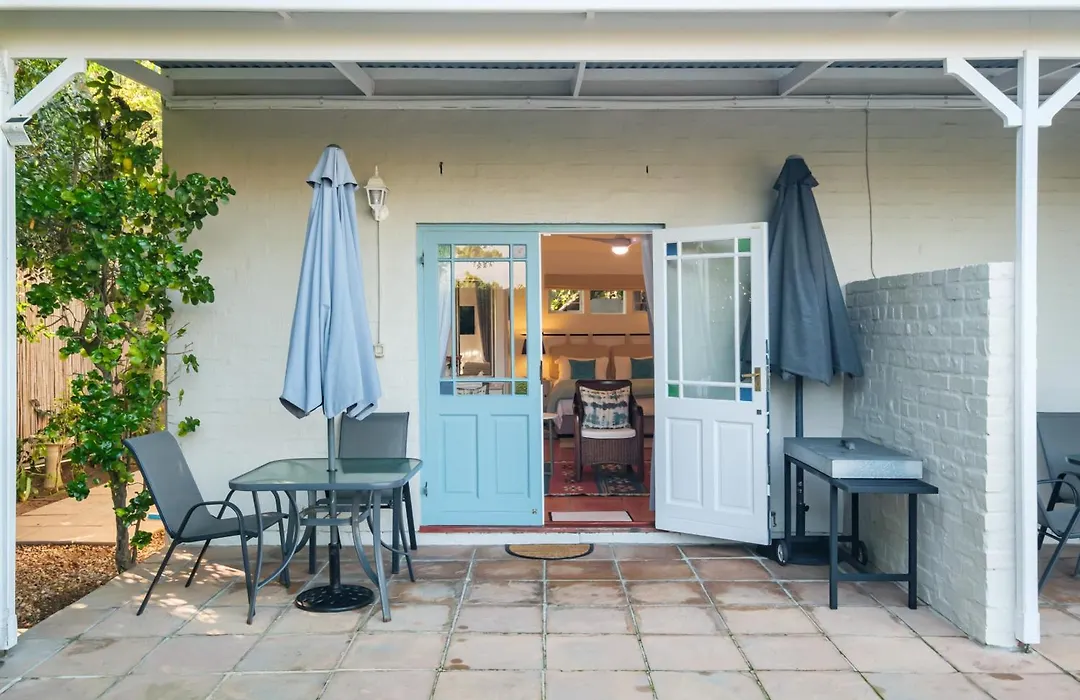 Paradiso Guesthouse & Self-Catering Cottage-1