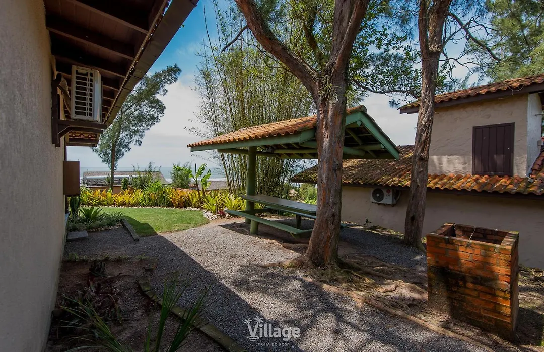 Village Praia Do Rosa-1