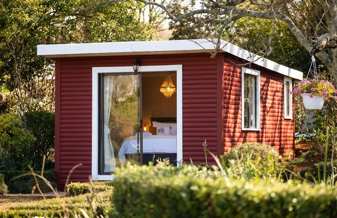 Drewry Lane Charming Garden Accommodation In Howick-1