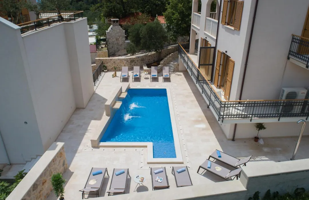 Casa Laurea-1