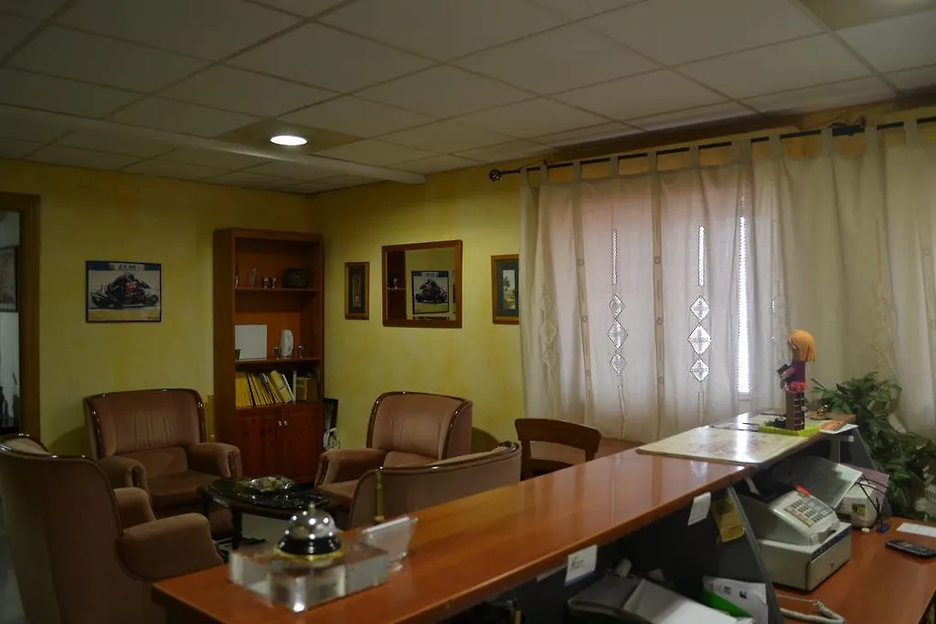 Hostal Al-Qazeres-1