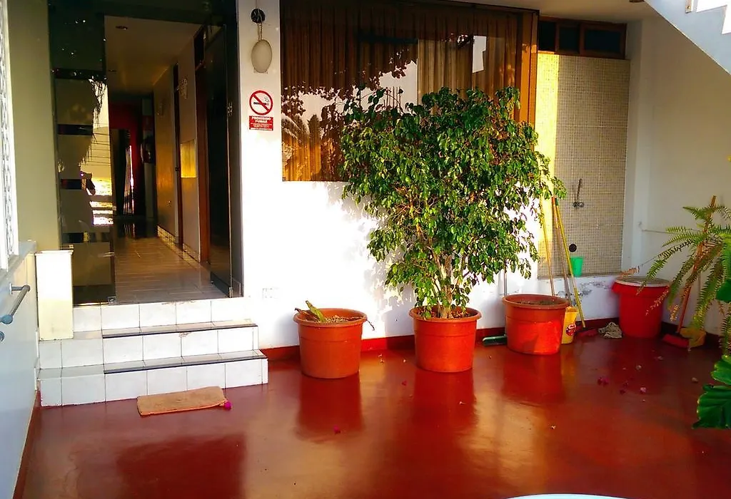 Hostal La Rivera-1