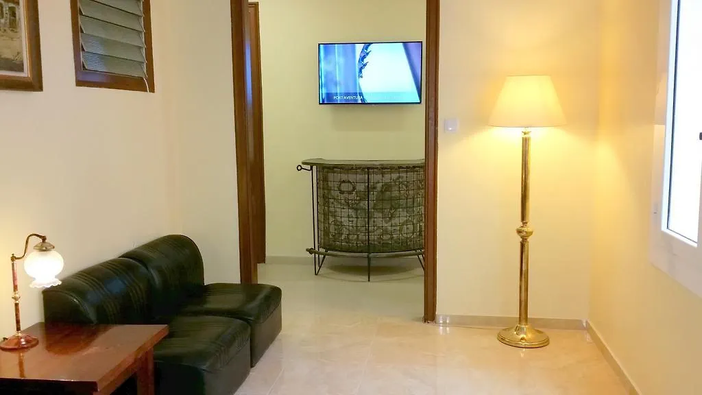 Hostal Capitol Ramblas-1