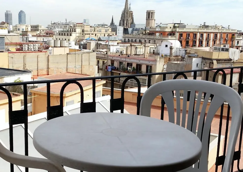 Hostal Capitol Ramblas-1