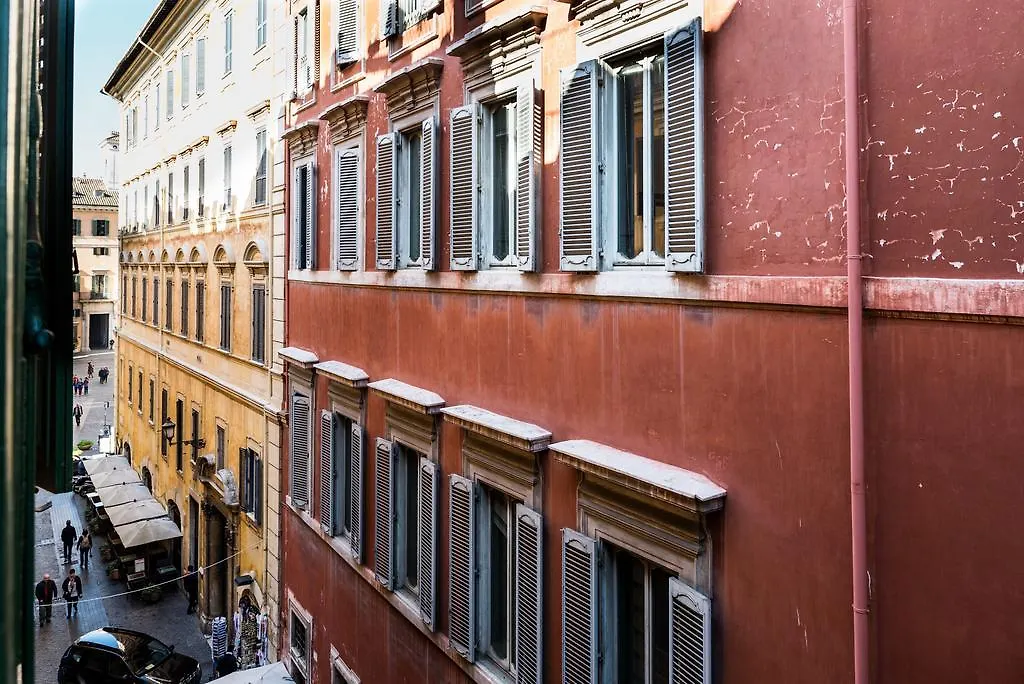 Trevi & Pantheon Luxury Rooms-1