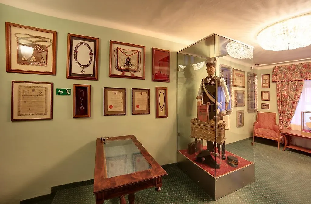 Pension Masonic House-1
