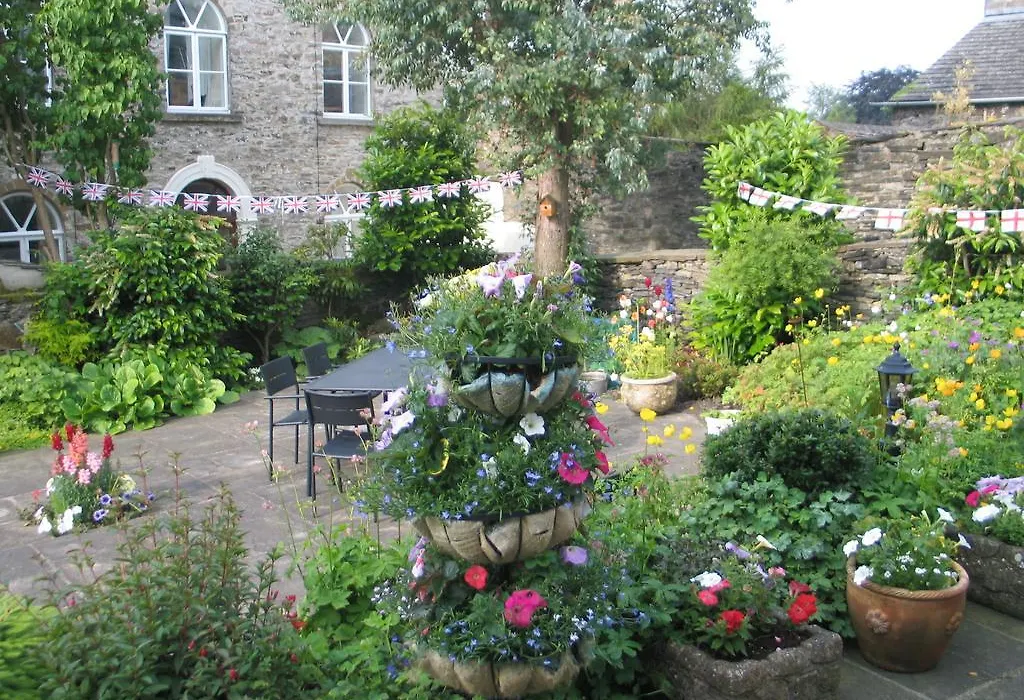 Clyde House-1