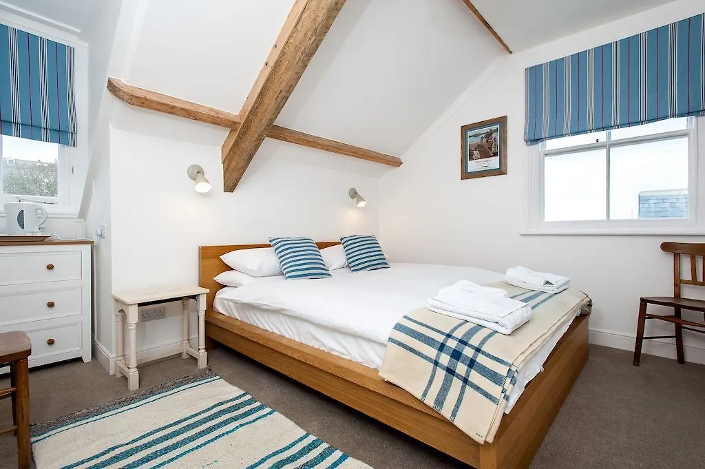 The Queens St Ives-1