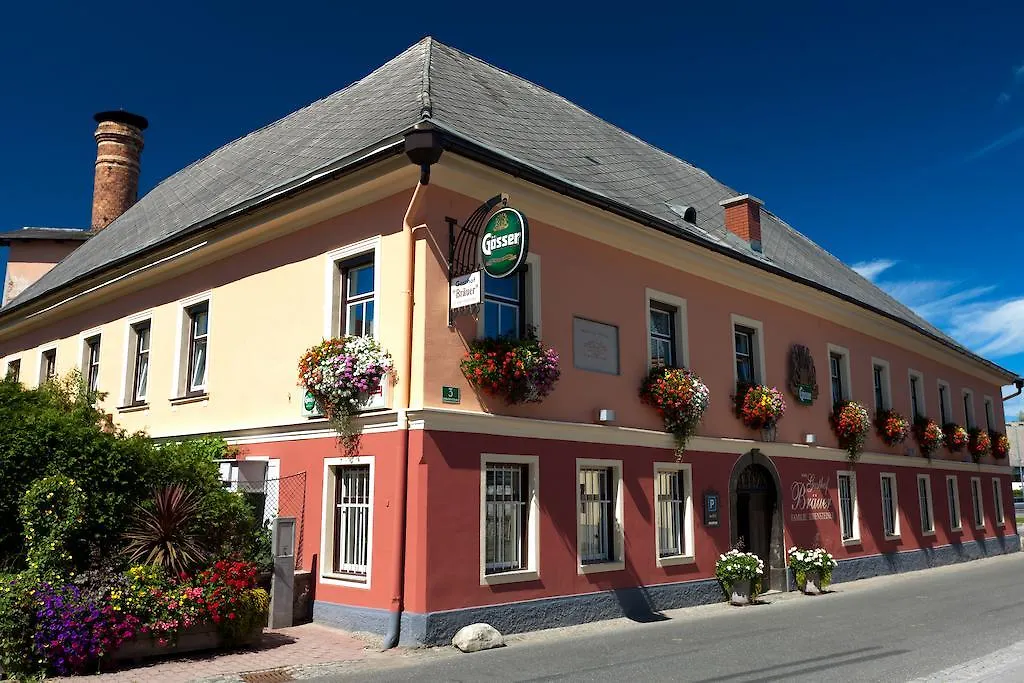 Gasthof Braeuer - Familie Eibensteiner-1