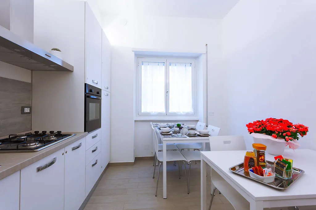 Elements Guest House Roma-1