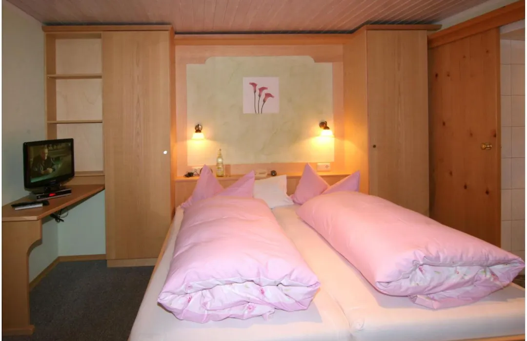 Haus Wiesenrand-1