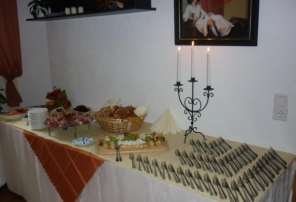 Hotel Waldhaus-Hutzelhoeh-1