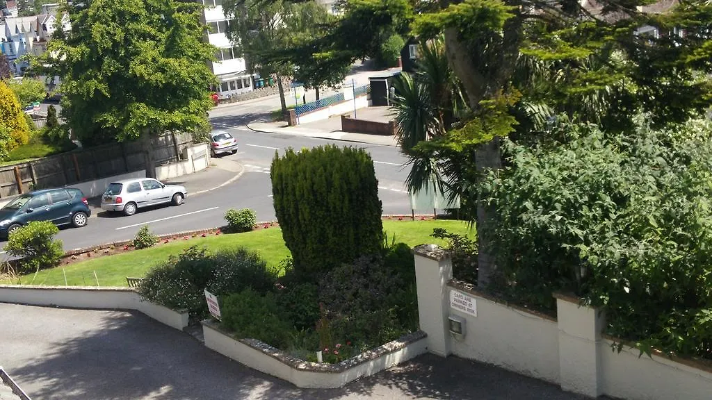 Churston Way Lodge Guest House-1