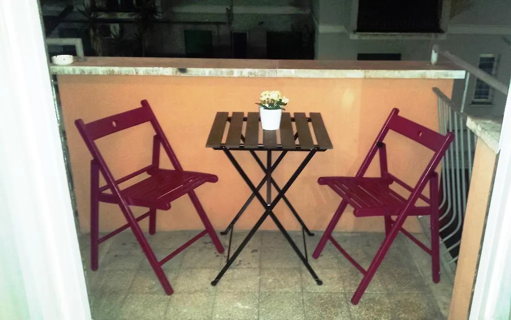 Romulea Guest House-1