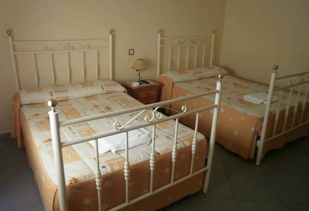 Hostal Miraflor de las Cadenas-1