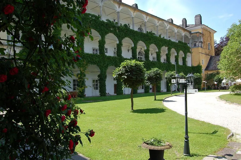 Gästehaus Schloss Aschach-1