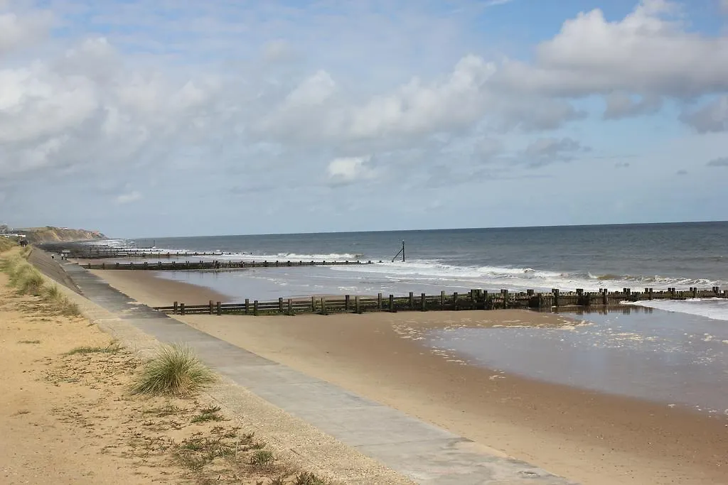 Seaview Cottage-1