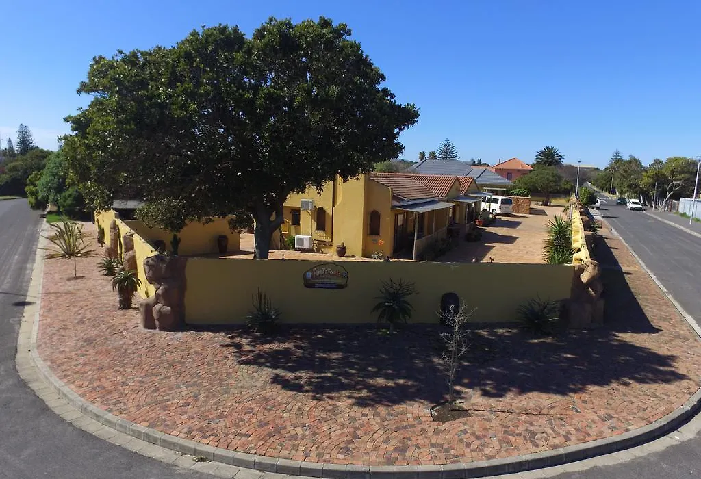 Flintstones Guest House Cape Town-1