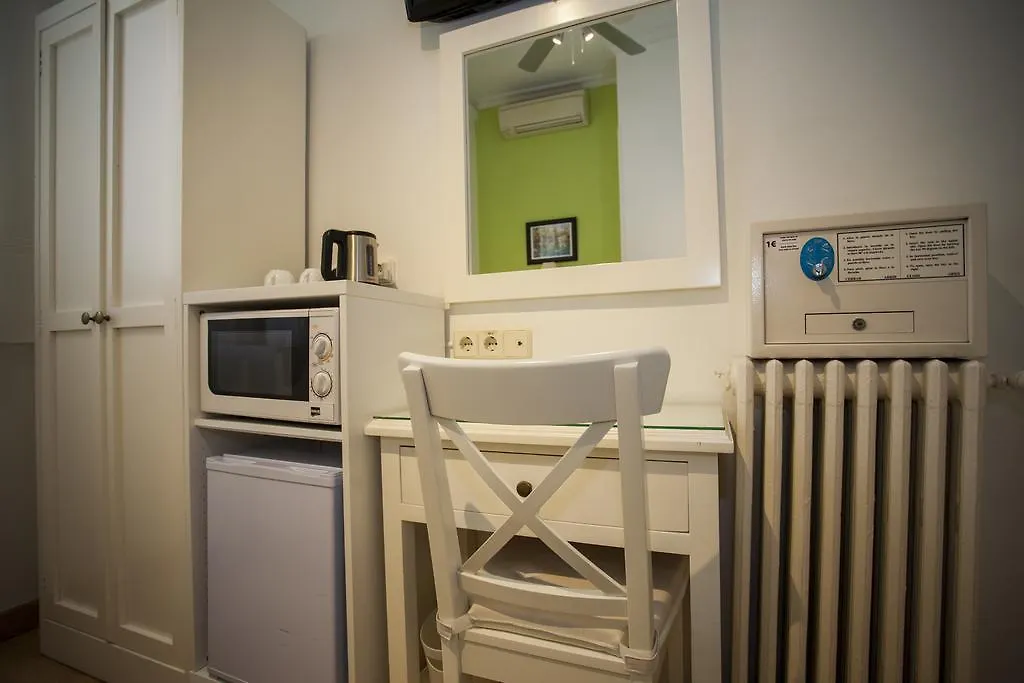 Ava Rooms-1