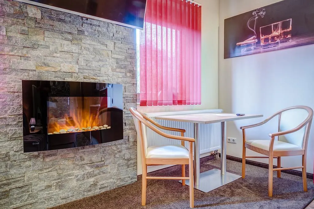 Cafe Hoyer Pension Und Appartements-1