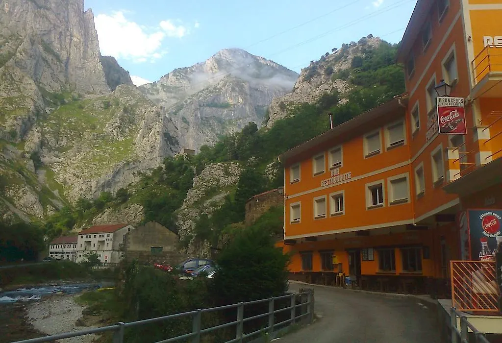 Hostal Poncebos-1