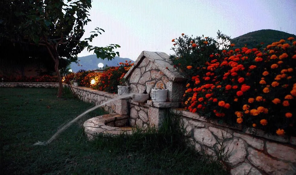 The Garden'S Studios-1